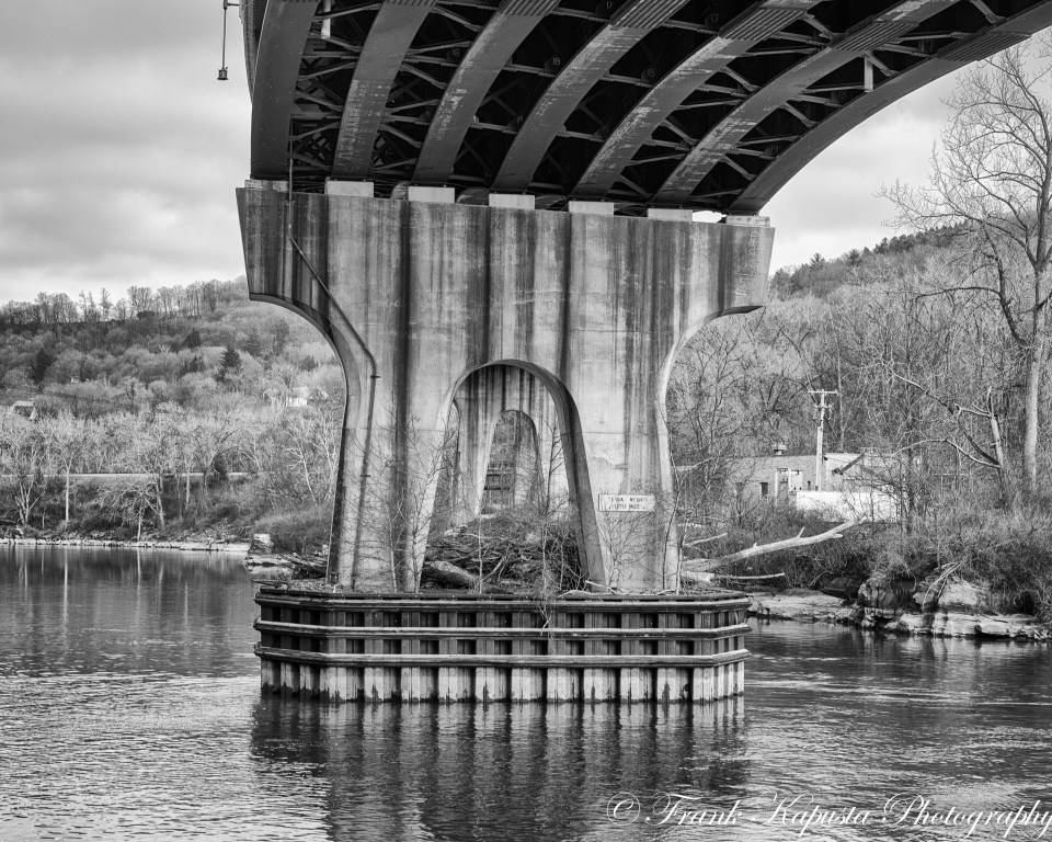 Under the Wind Bridge